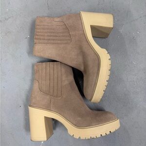Dolce Vita Tan Ankle Boots